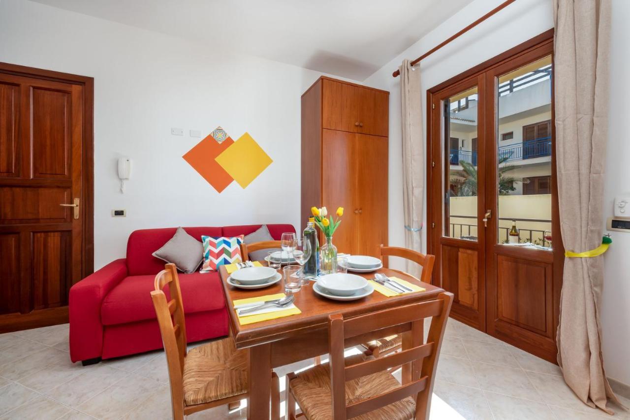 I Tre Golfi Beach Apartments 산비토로카포 외부 사진