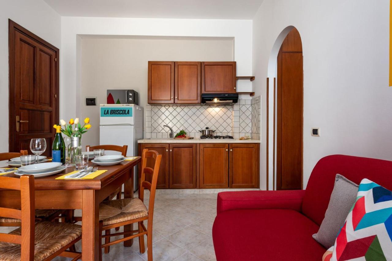 I Tre Golfi Beach Apartments 산비토로카포 외부 사진