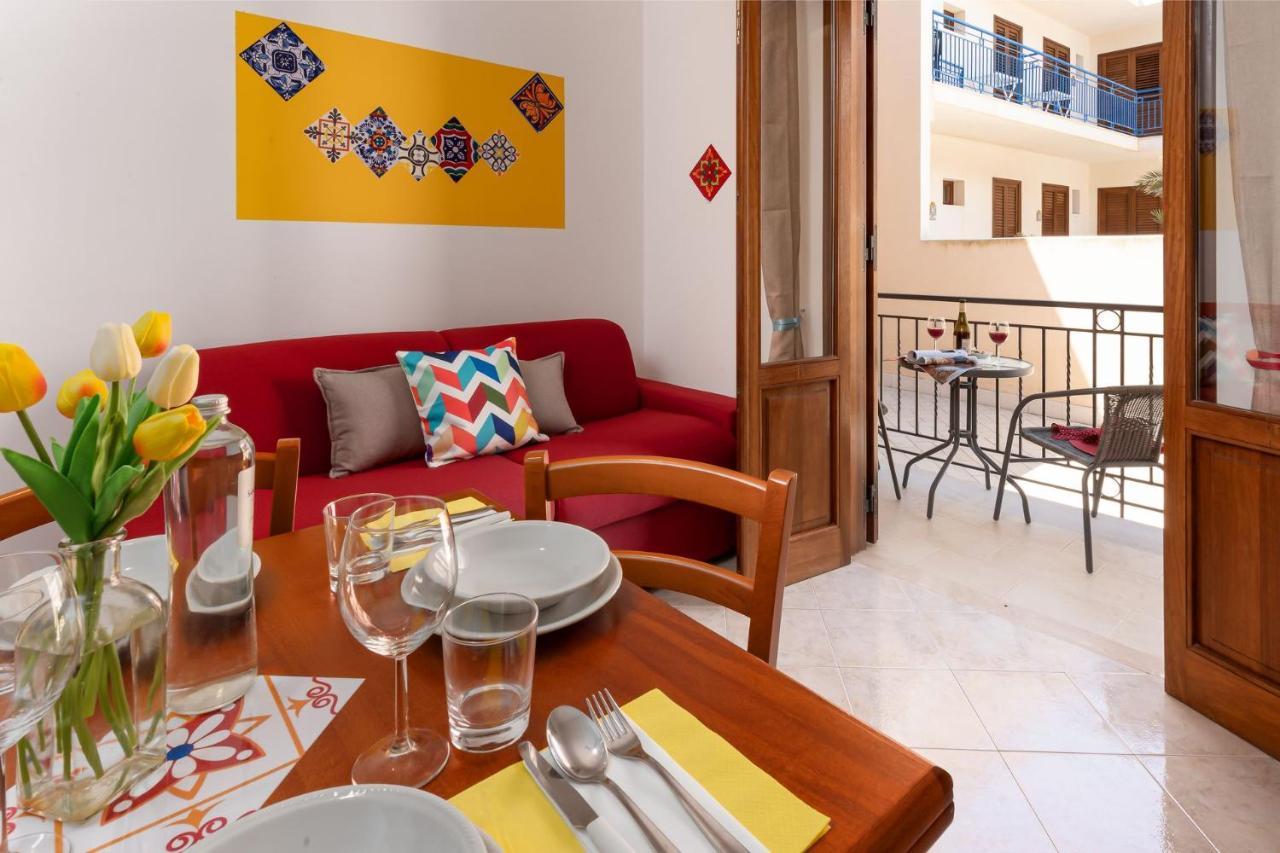 I Tre Golfi Beach Apartments 산비토로카포 외부 사진