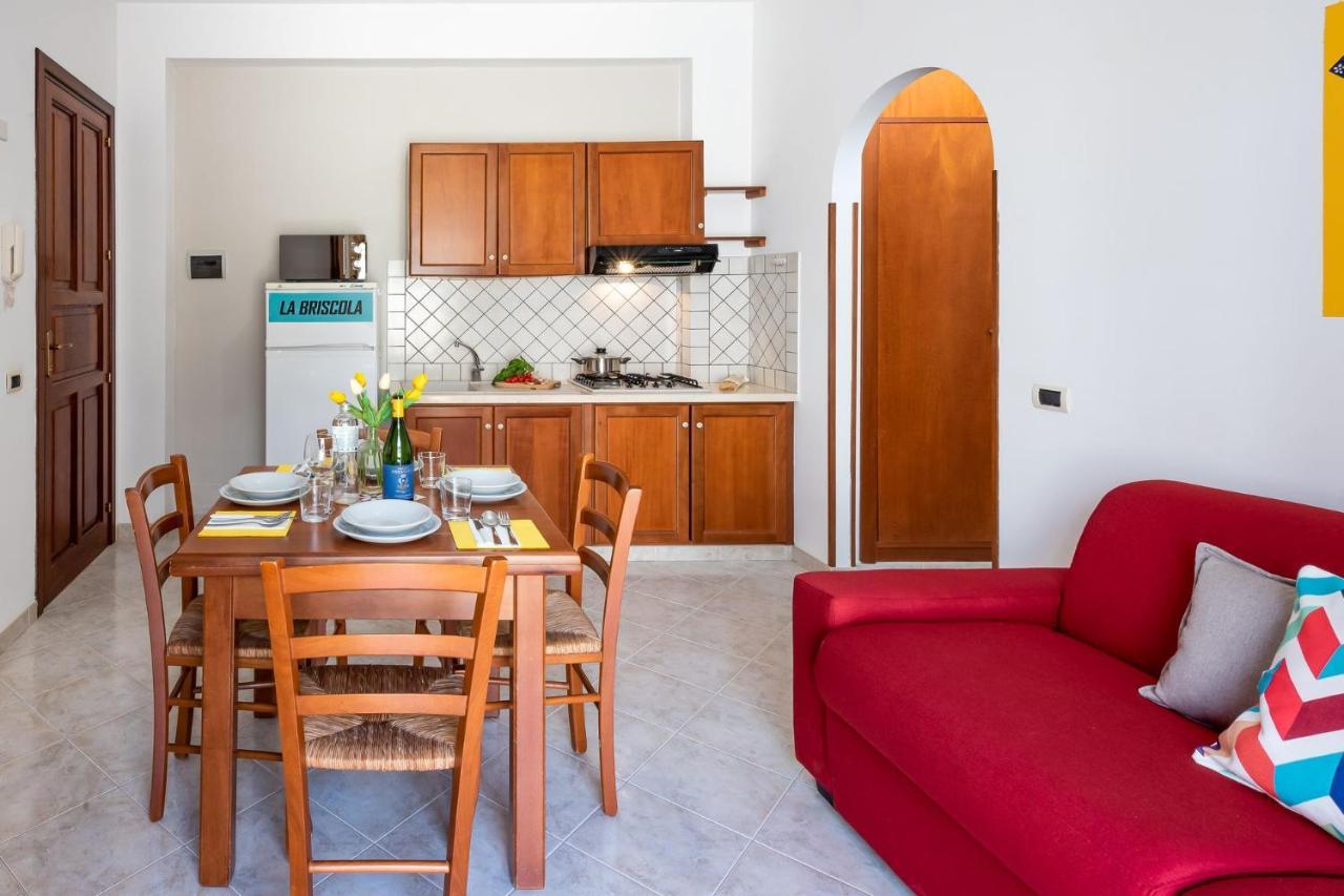 I Tre Golfi Beach Apartments 산비토로카포 외부 사진