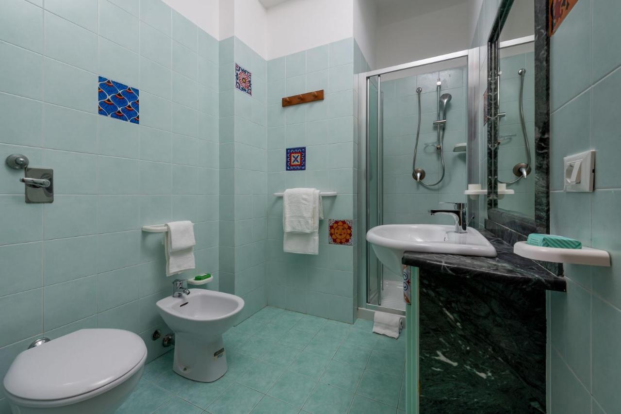 I Tre Golfi Beach Apartments 산비토로카포 외부 사진