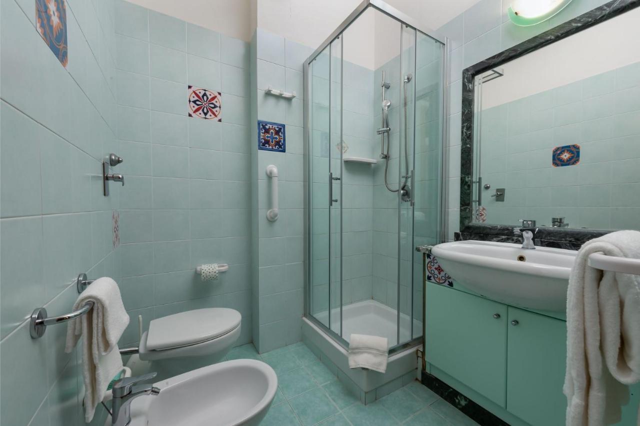I Tre Golfi Beach Apartments 산비토로카포 외부 사진