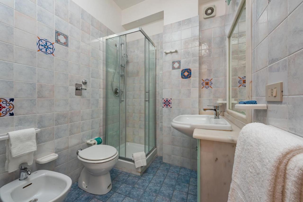 I Tre Golfi Beach Apartments 산비토로카포 외부 사진