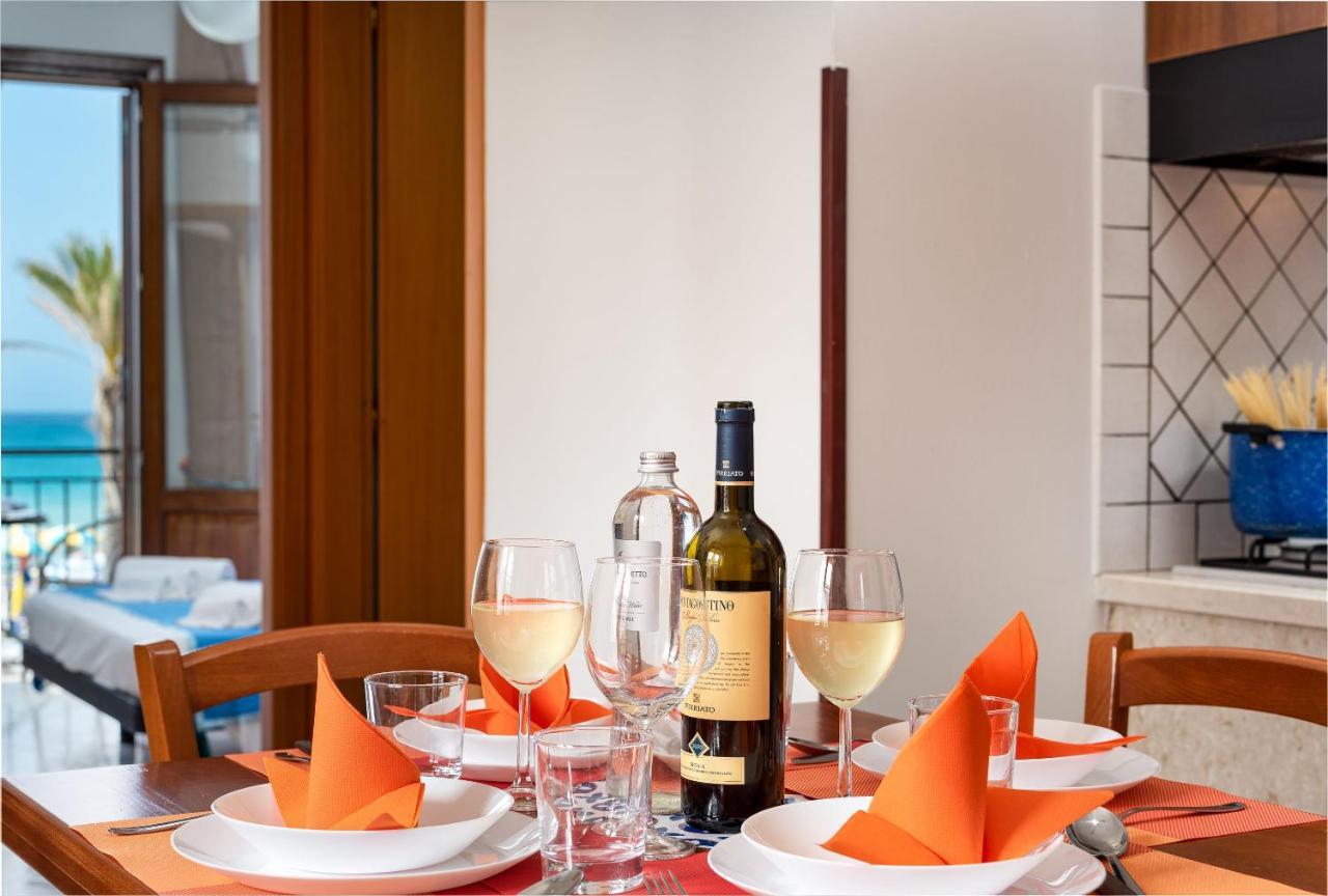 I Tre Golfi Beach Apartments 산비토로카포 외부 사진
