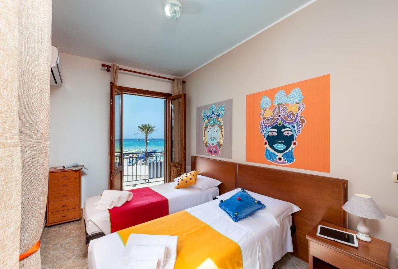 I Tre Golfi Beach Apartments 산비토로카포 외부 사진