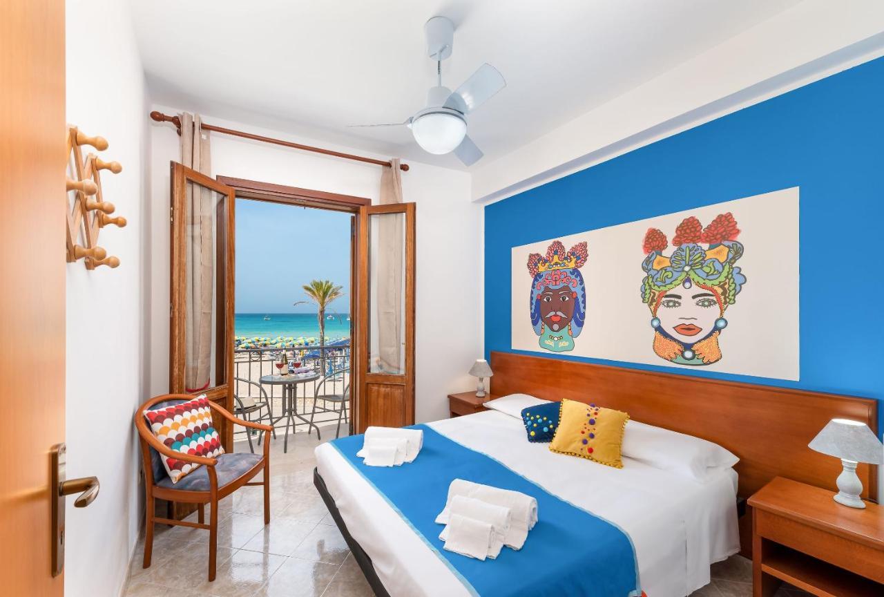 I Tre Golfi Beach Apartments 산비토로카포 외부 사진